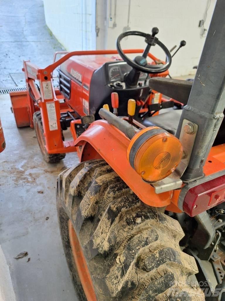 Kubota B 2710 Traktörler