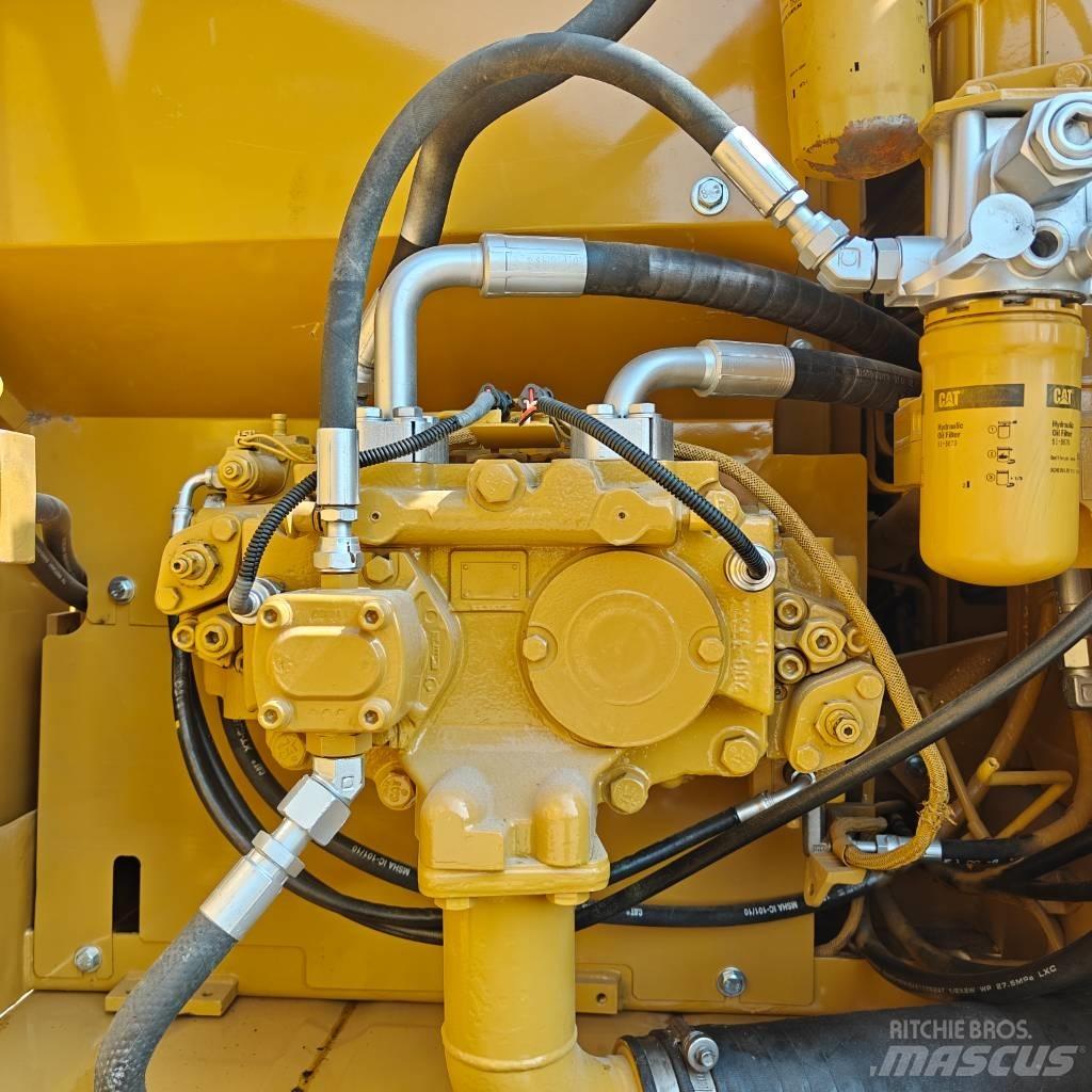 CAT 320D2 Paletli ekskavatörler
