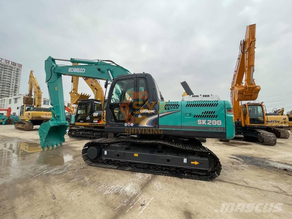 Kobelco SK 200-8 Paletli ekskavatörler