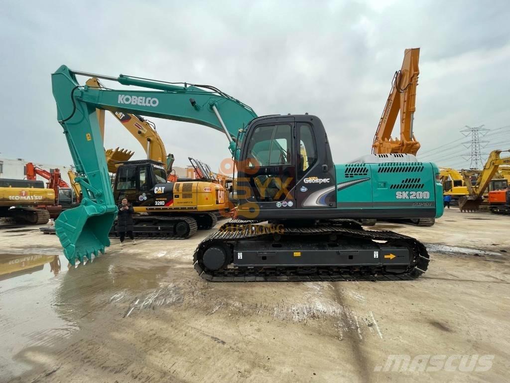 Kobelco SK 200-8 Paletli ekskavatörler