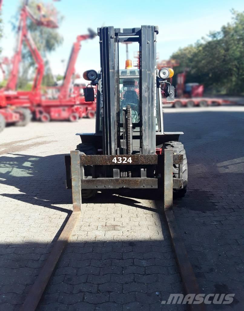 Ausa C 300 H X4 Arazi tipi forklift