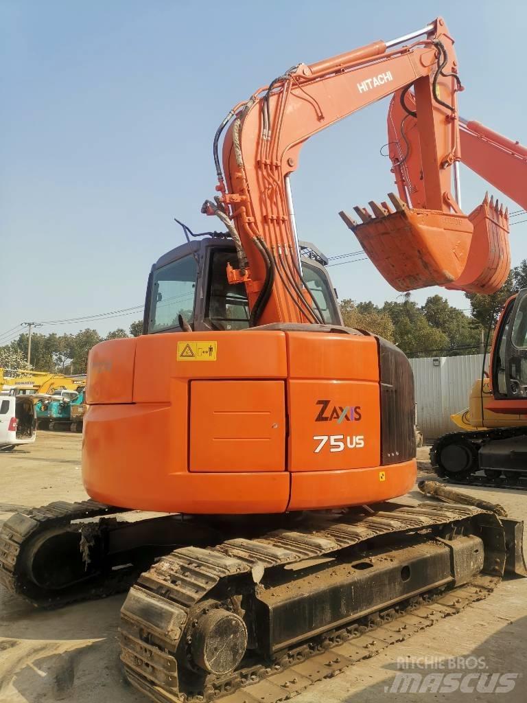 Hitachi ZX 75 Paletli ekskavatörler