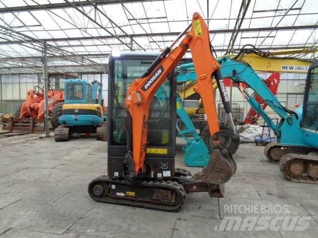 Doosan DX19 Mini ekskavatörler, 7 tona dek