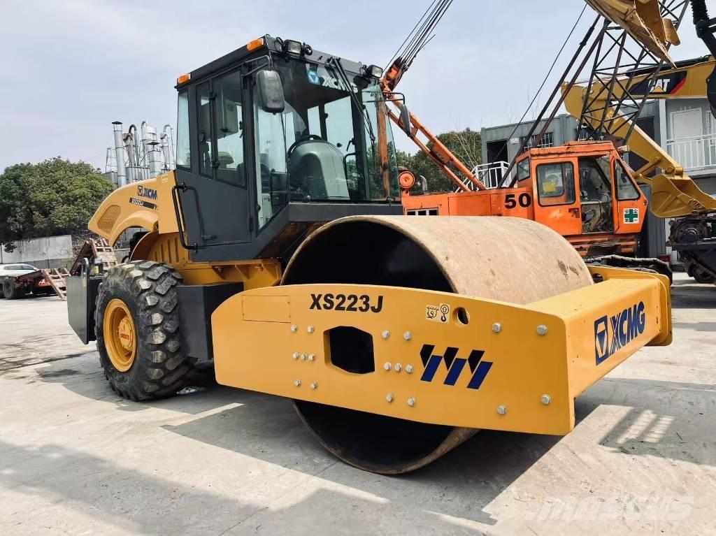 XCMG XS 223 J Tek tamburlu silindirler