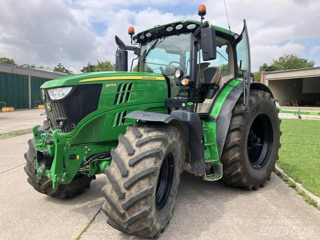 John Deere 6215R Traktörler