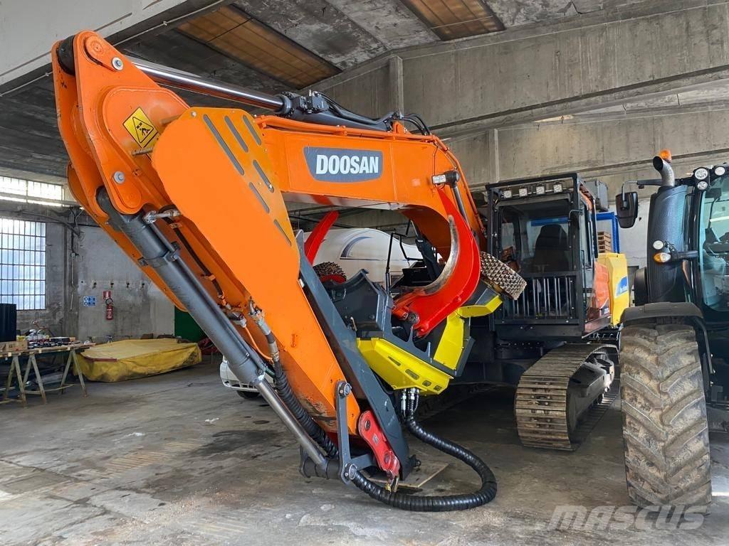 Doosan DX 235 NLC-5 Paletli ekskavatörler
