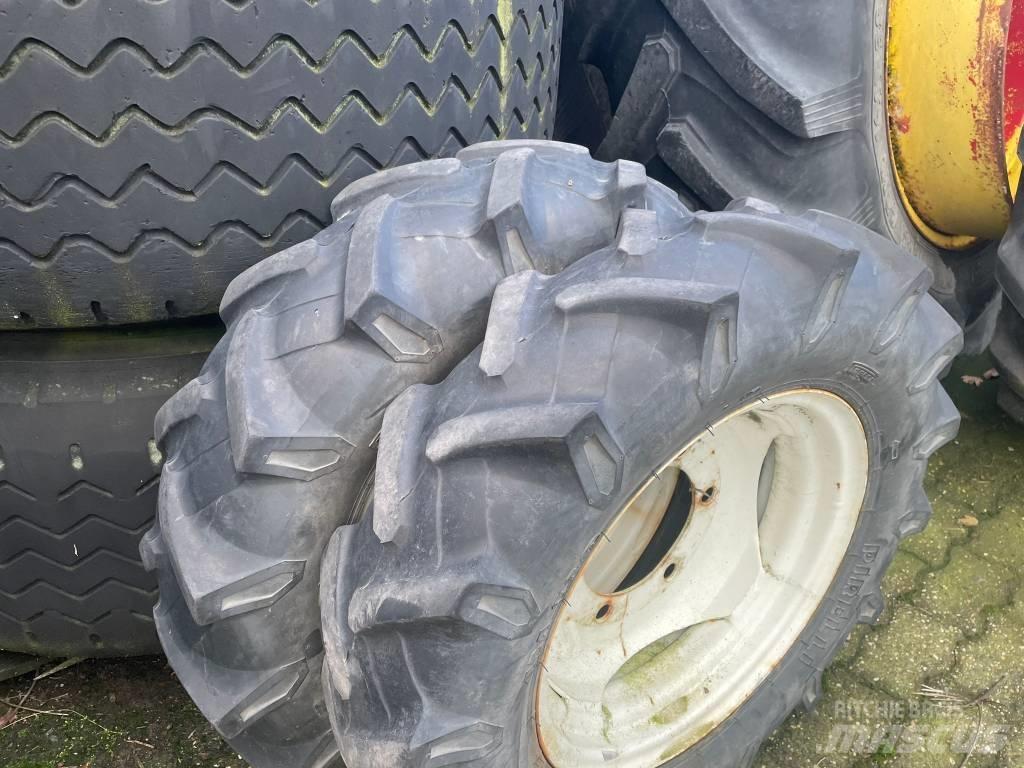 Pirelli 6.5 -16 + velg Tekerlekler