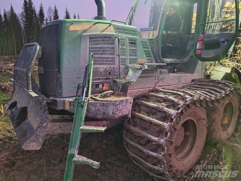 John Deere 1910 Tomruk yükleyici traktörler