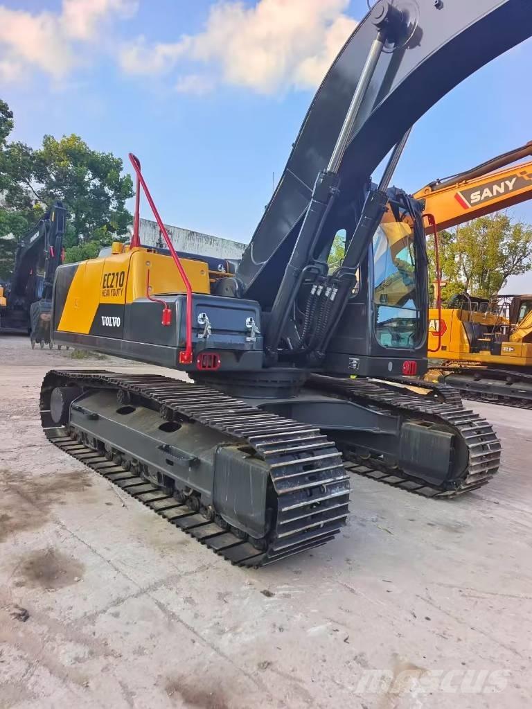 Volvo EC 210 B Paletli ekskavatörler