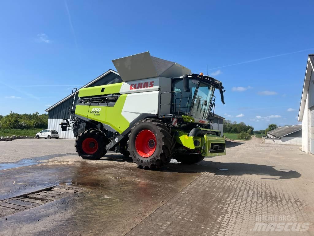 CLAAS Lexion 8700 Biçerdöverler