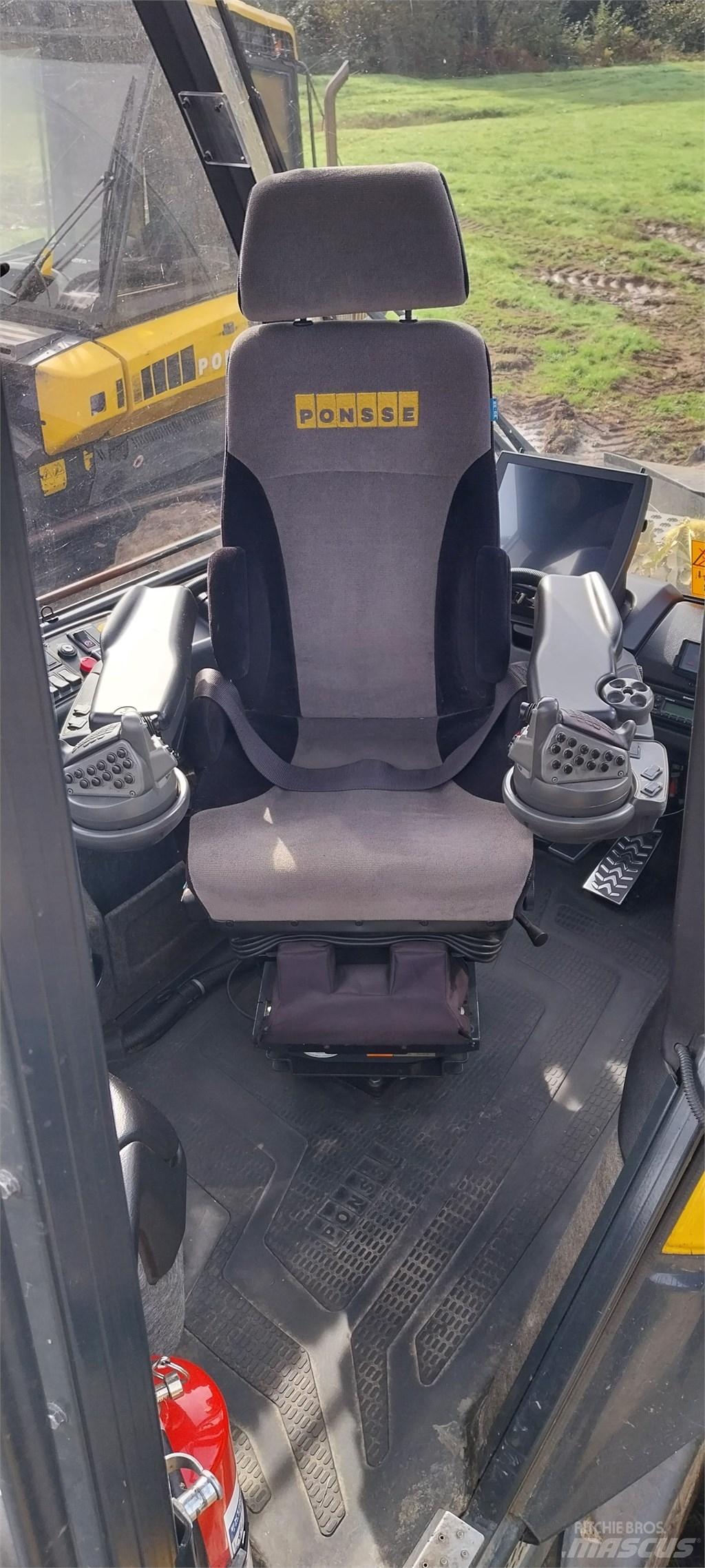 Ponsse Bear 8W Biçerdöverler