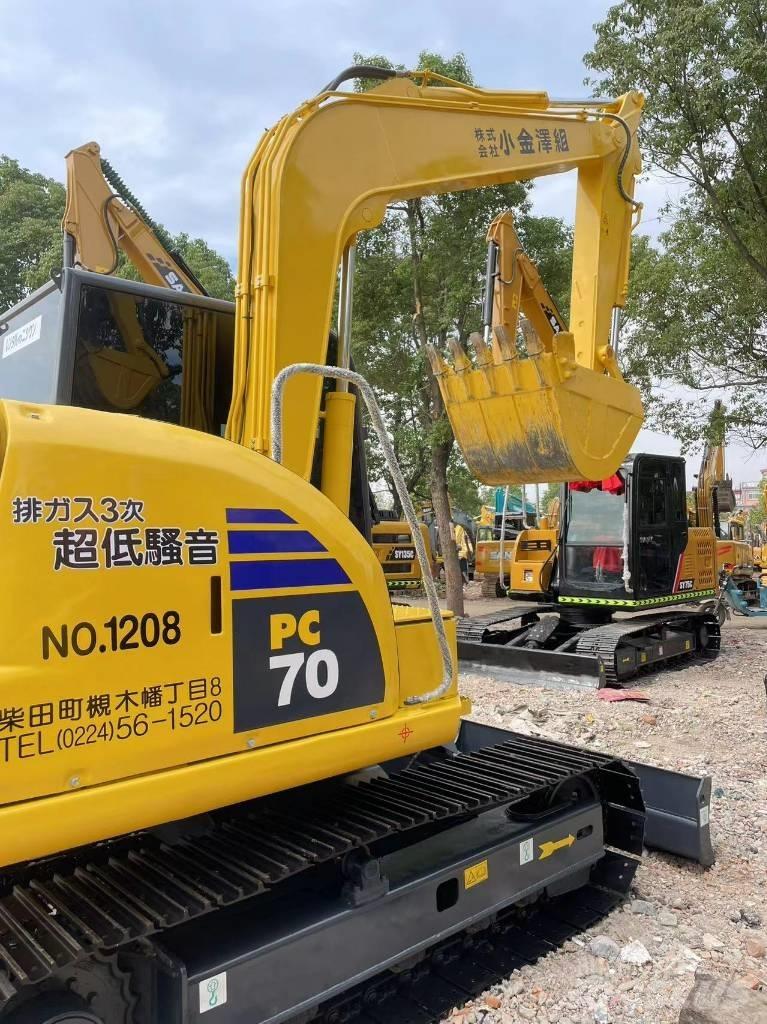 Komatsu 70-8 Paletli ekskavatörler