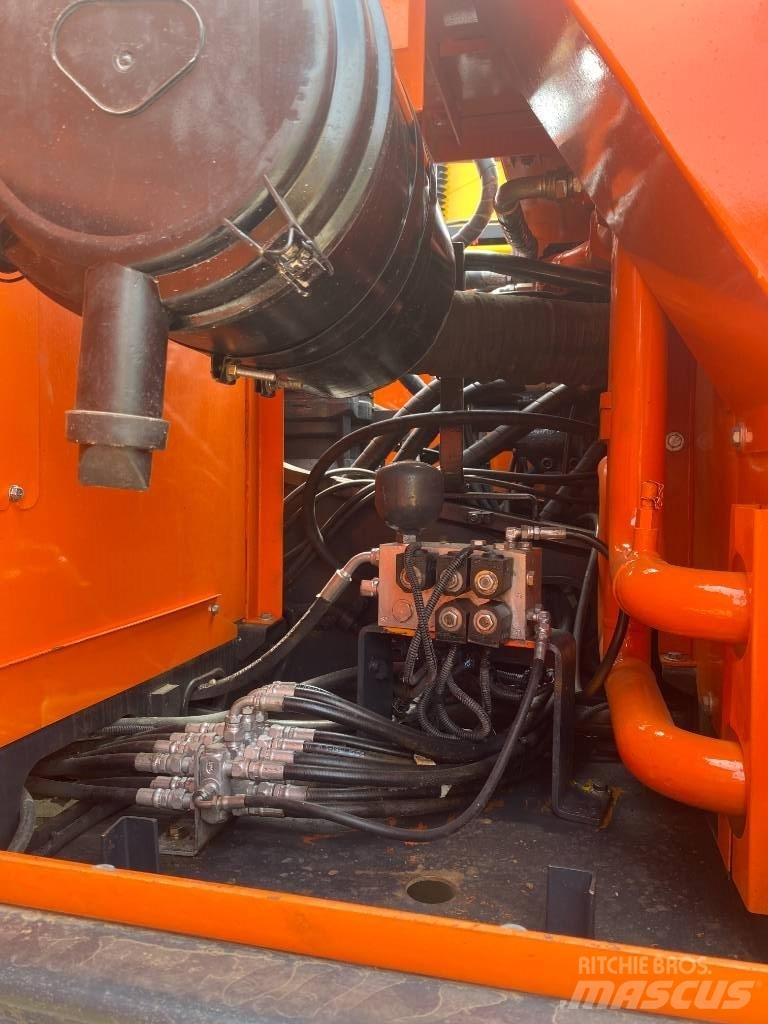 Doosan DX 300 Paletli ekskavatörler