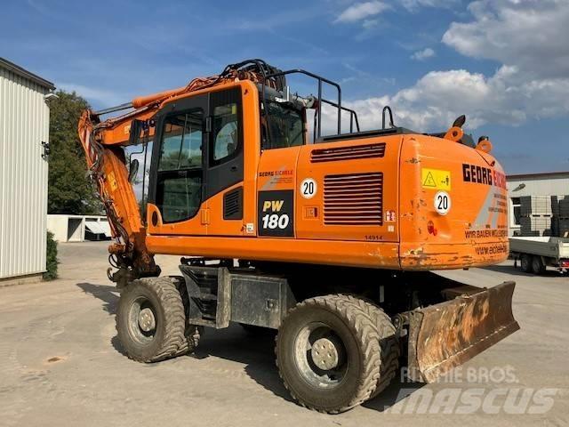 Komatsu PW 180-10 Lastik tekerli ekskavatörler