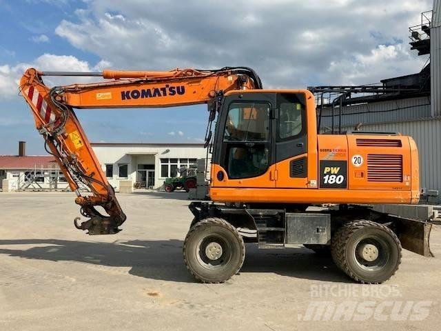 Komatsu PW 180-10 Lastik tekerli ekskavatörler