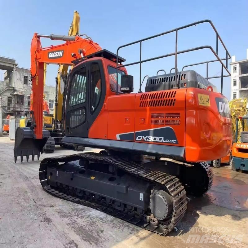 Doosan DX 300 LC-9C Paletli ekskavatörler