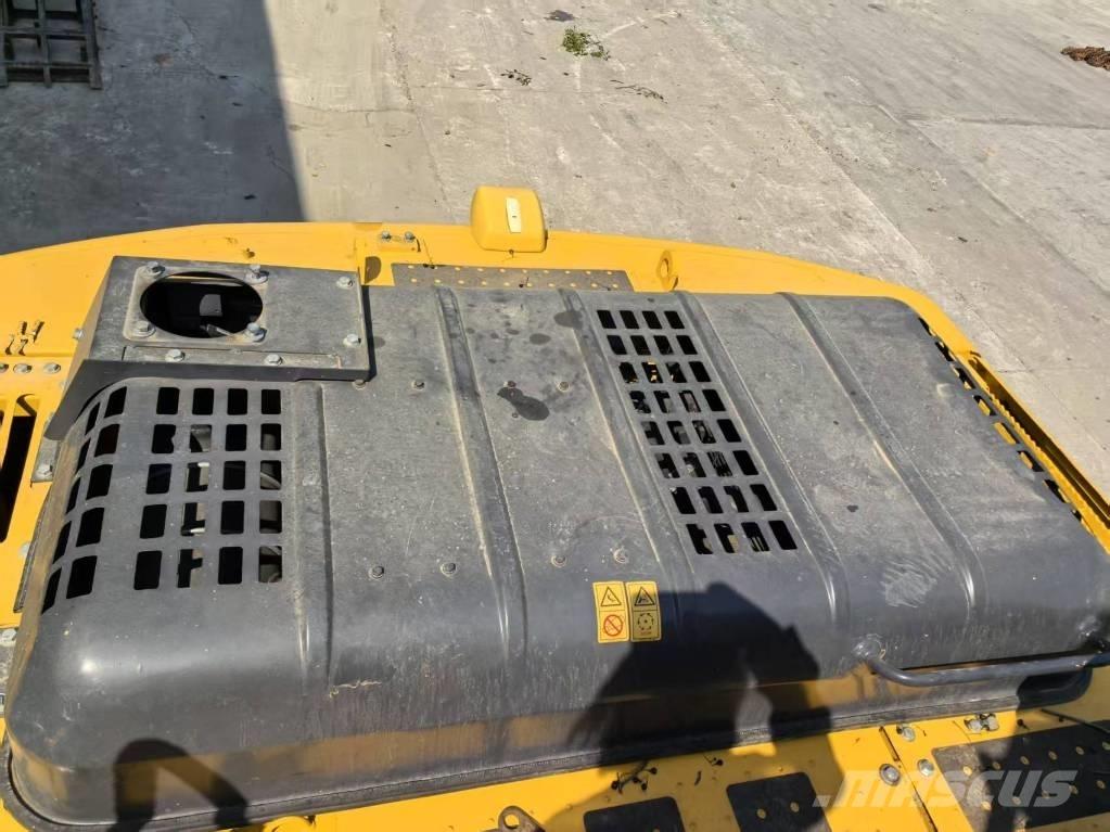 Komatsu PC 200-8 Paletli ekskavatörler