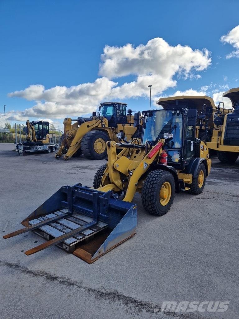 CAT 906 Tekerlekli yükleyiciler