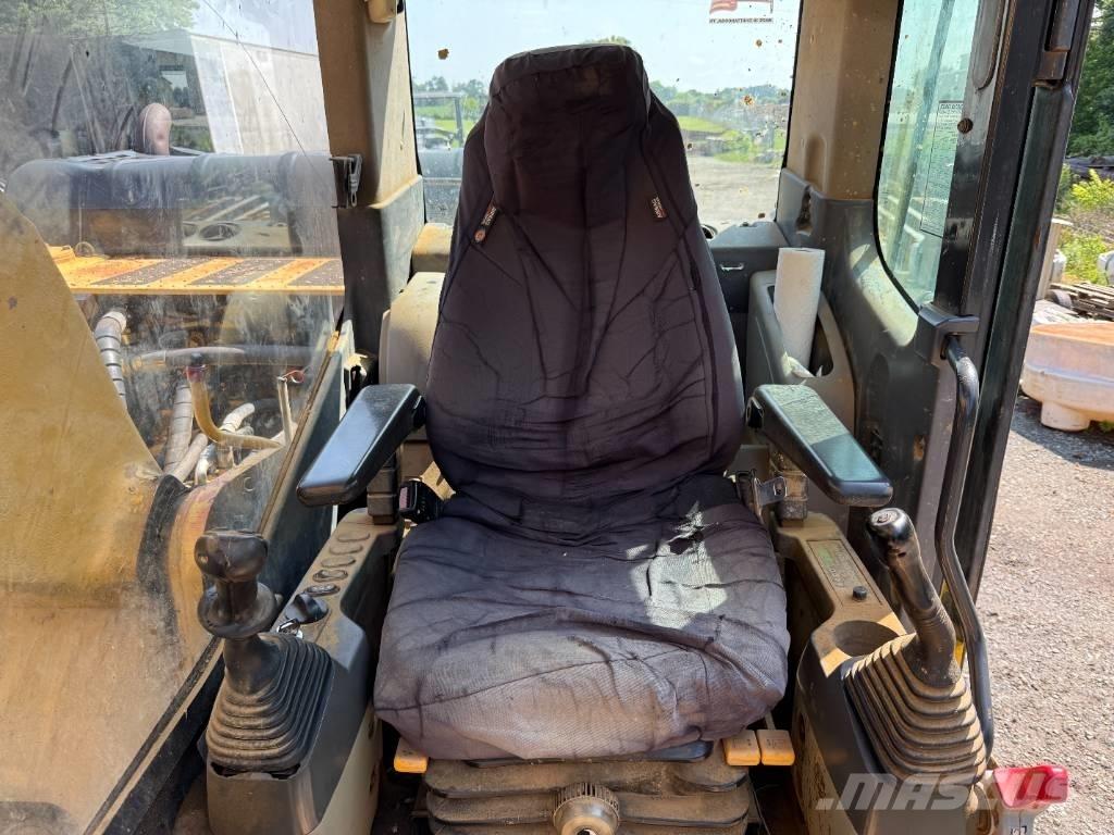 Komatsu PC 200 LC-8 Paletli ekskavatörler