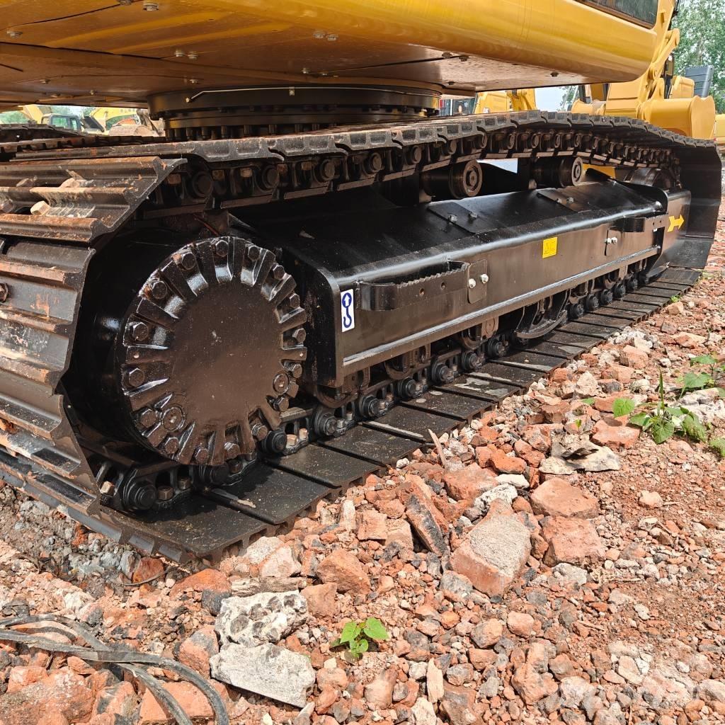 CAT 320D2L Paletli ekskavatörler