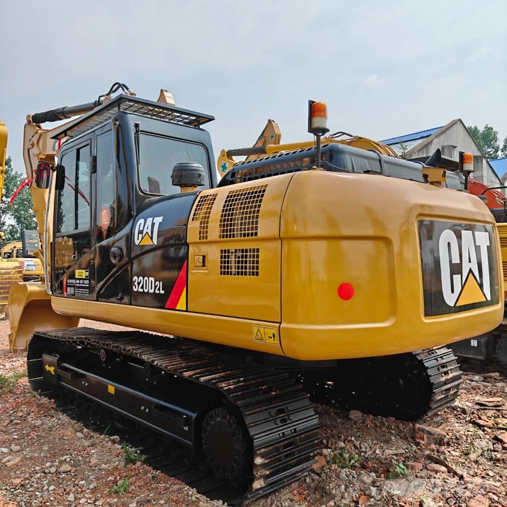 CAT 320D2L Paletli ekskavatörler