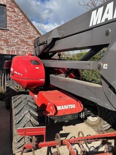 Manitou 200 ATJ Körüklü personel platformları