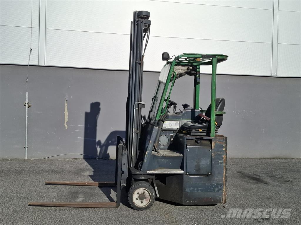 Combilift C3000CB 4 yönlü reach truck