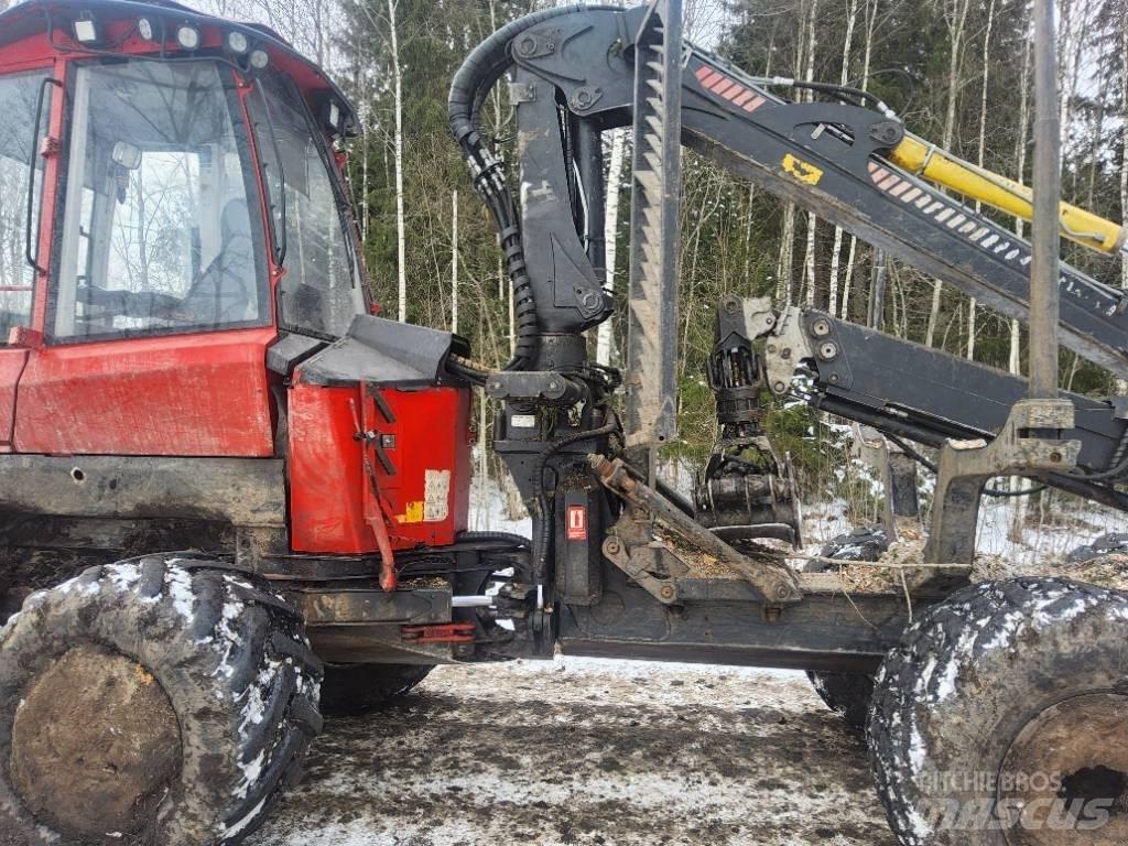 Komatsu 835 Tomruk yükleyici traktörler