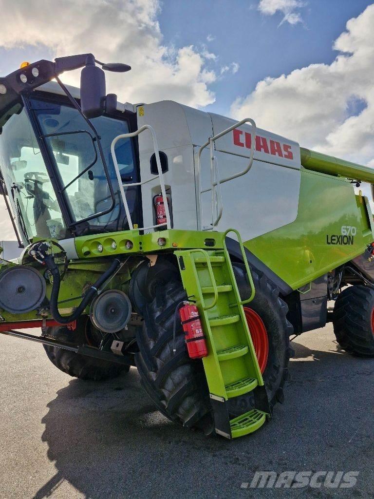 CLAAS Lexion 670 Biçerdöverler