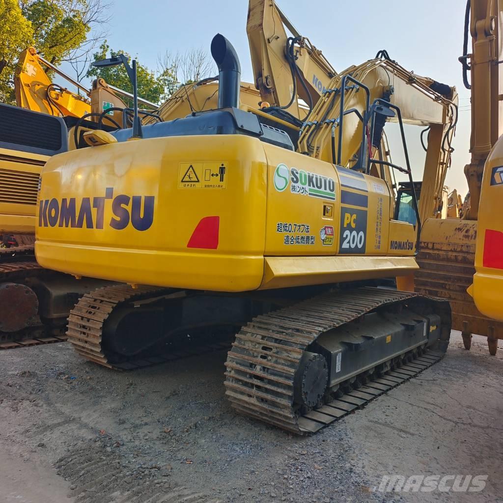 Komatsu PC200-8 Paletli ekskavatörler