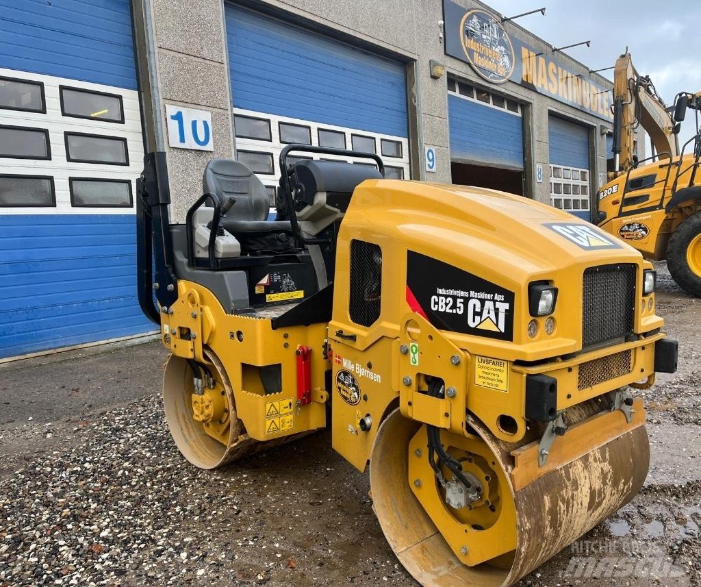 CAT CB 2.5 Çift tamburlu silindirler