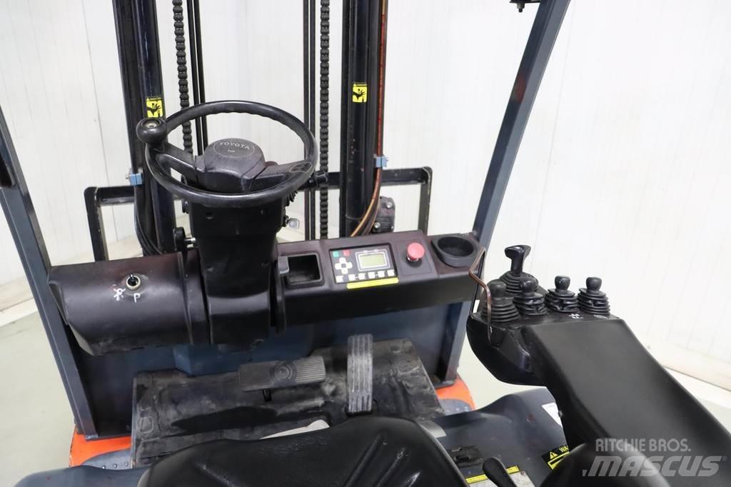 Toyota 8FBMT25 Elektrikli forkliftler