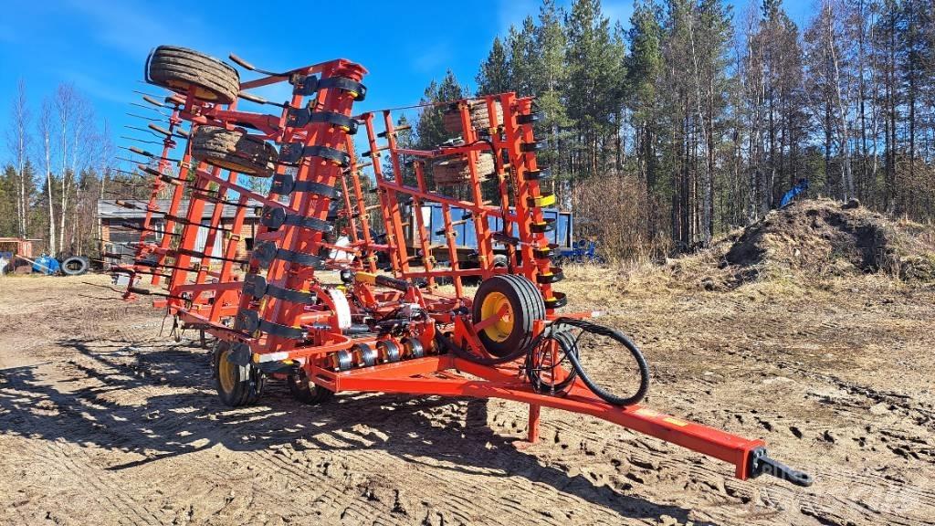Väderstad Ferox 700 Tirmiklar