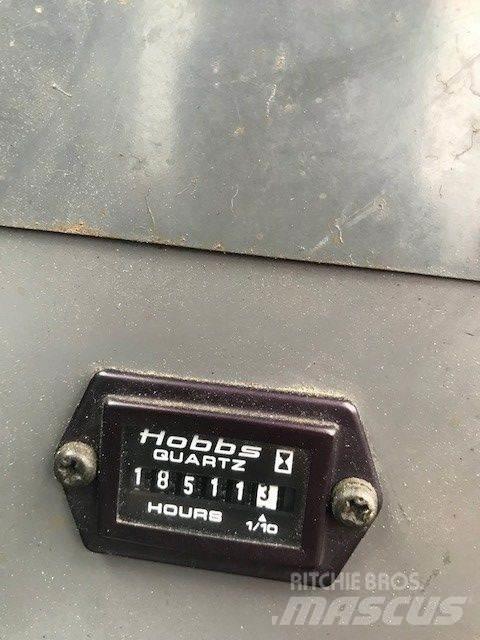 Kobelco CKE 800 Paletli vinçler