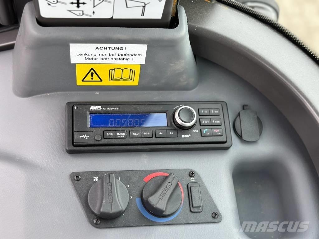 Mecalac AX 700 Tekerlekli yükleyiciler