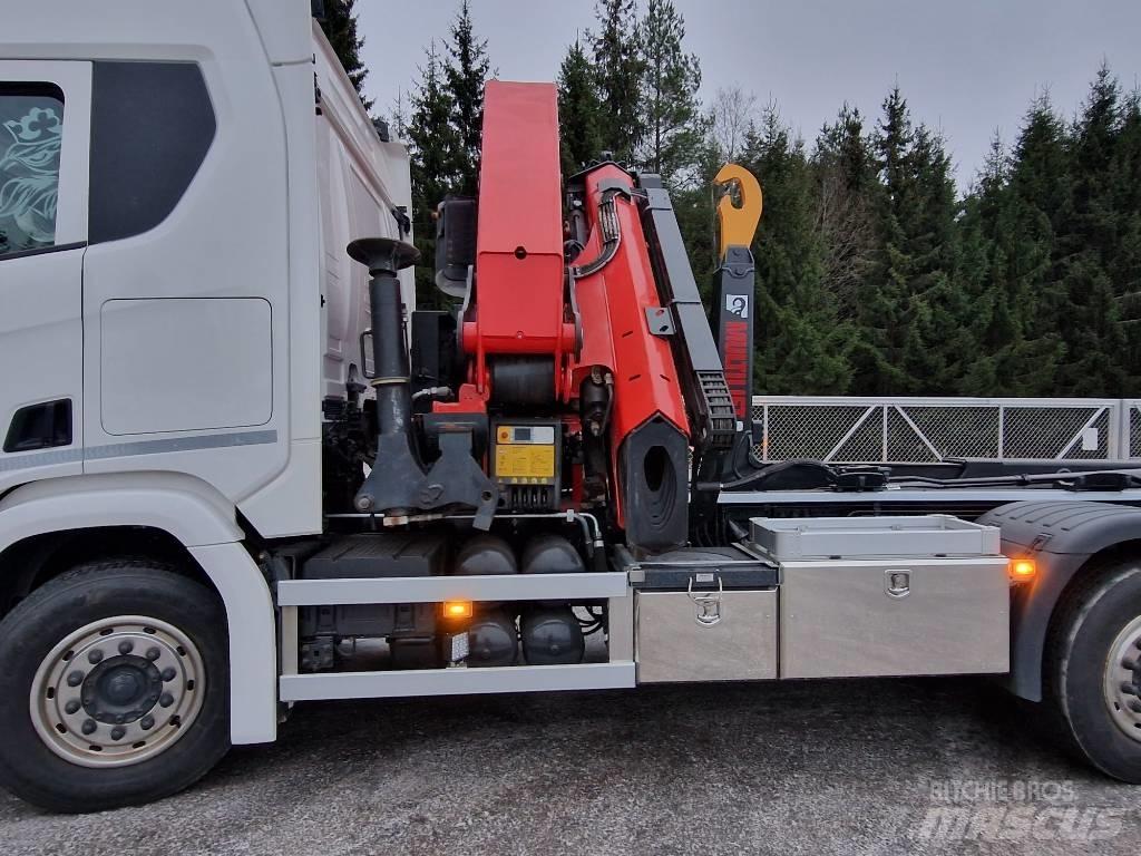 Scania R540 8x2 Araç üzeri vinçler