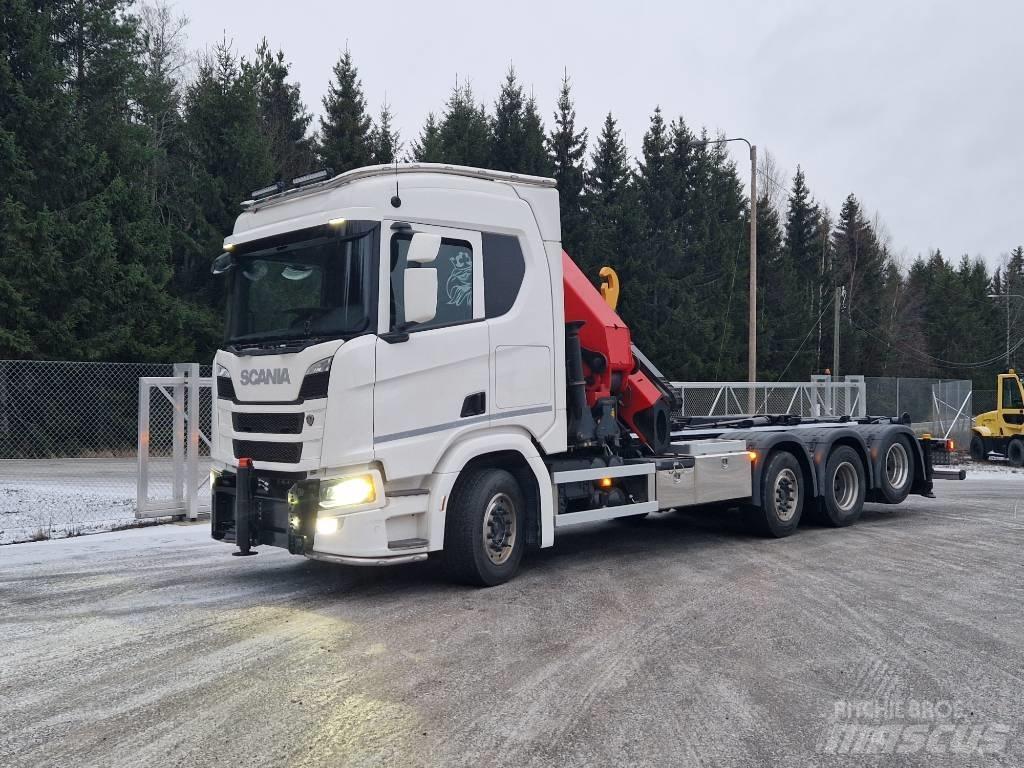 Scania R540 8x2 Araç üzeri vinçler