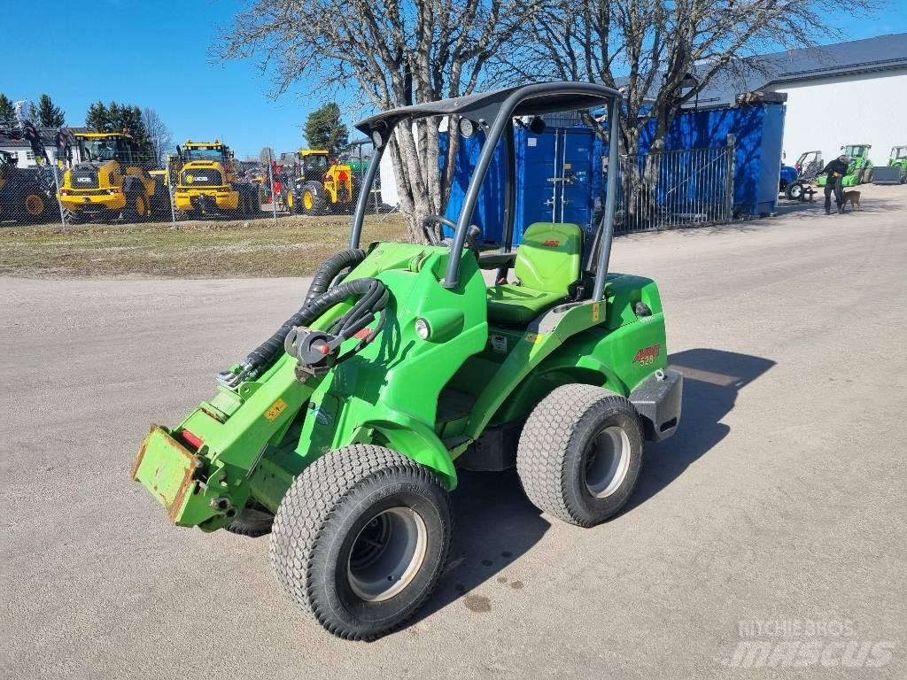 Avant 528 Mini yükleyiciler