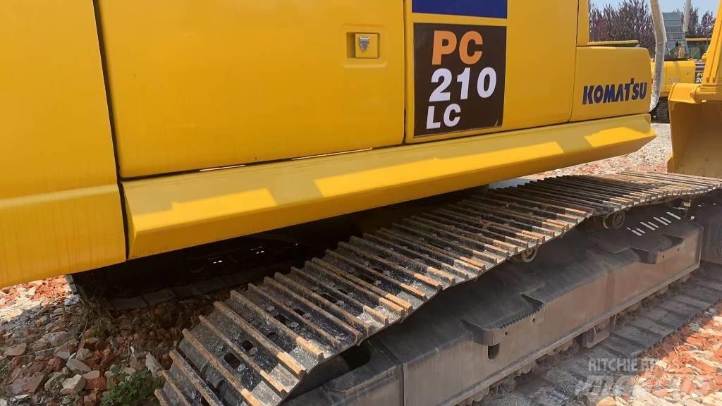 Komatsu PC 210 Paletli ekskavatörler