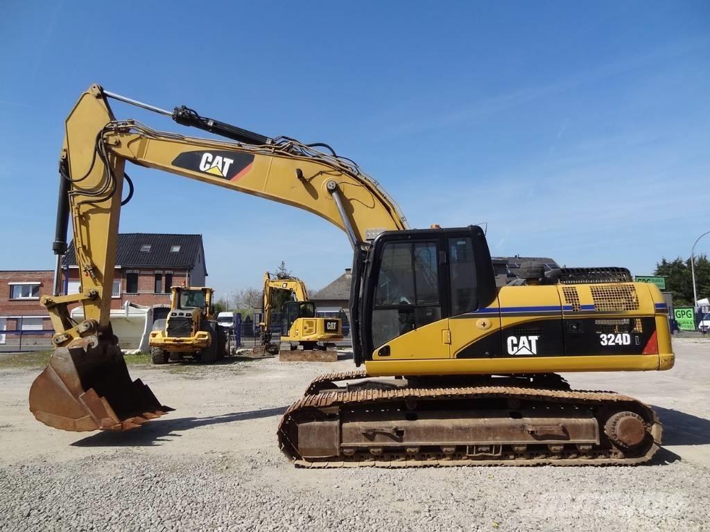 CAT 324 D L Paletli ekskavatörler