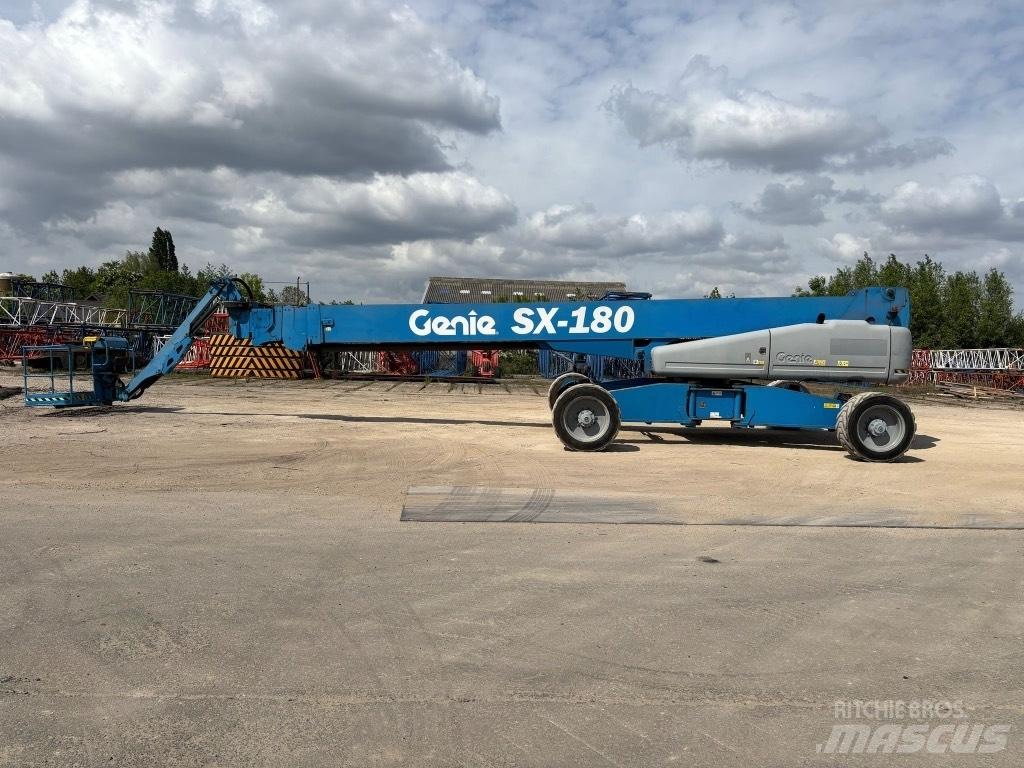 Genie SX 180 Teleskopik personel platformları