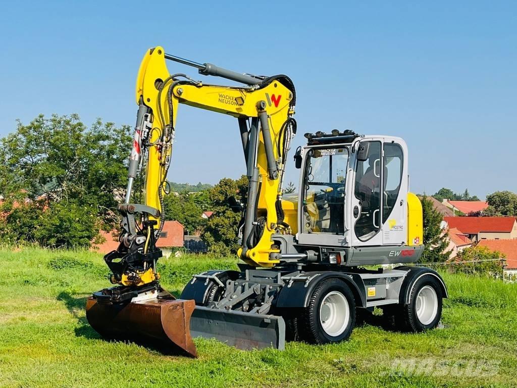 Wacker Neuson EW 100 Lastik tekerli ekskavatörler