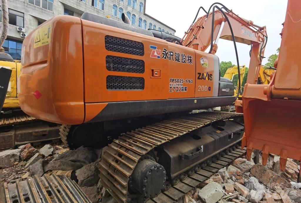 Hitachi ZX 200 Paletli ekskavatörler