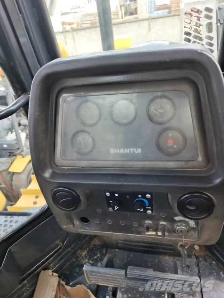 Shantui SD 22 Paletli dozerler