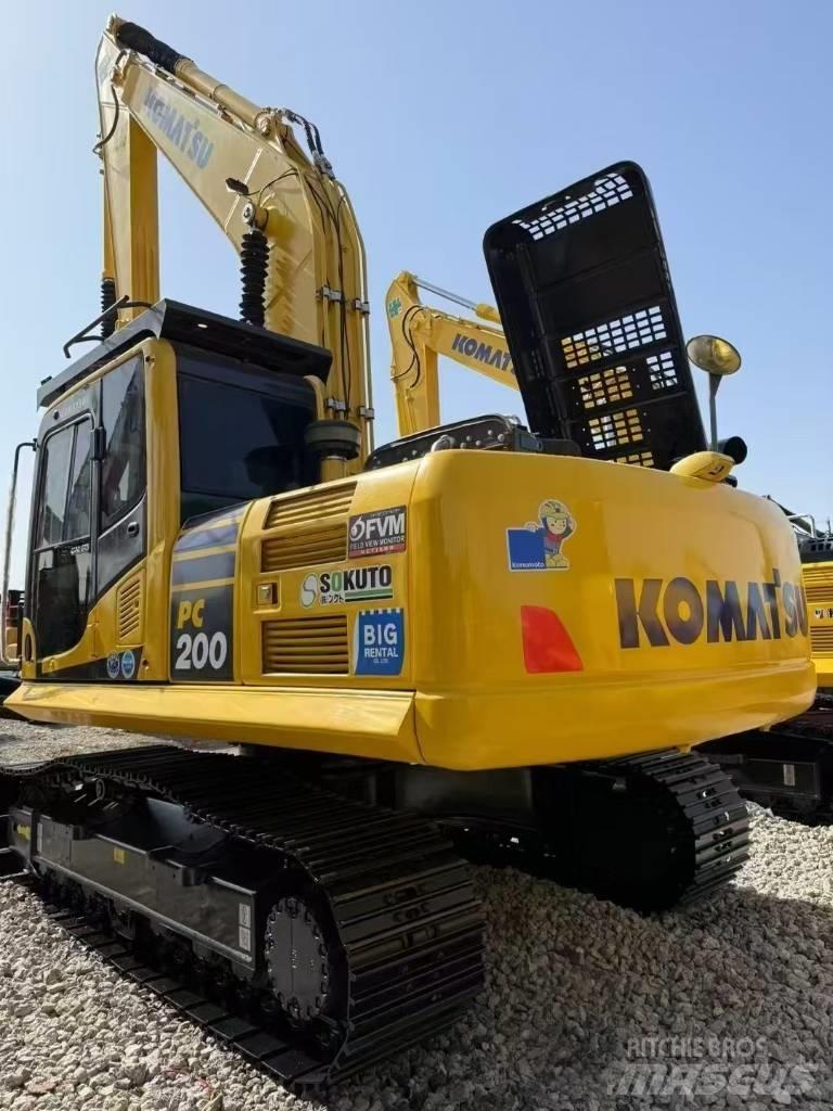 Komatsu 200-8 Paletli ekskavatörler