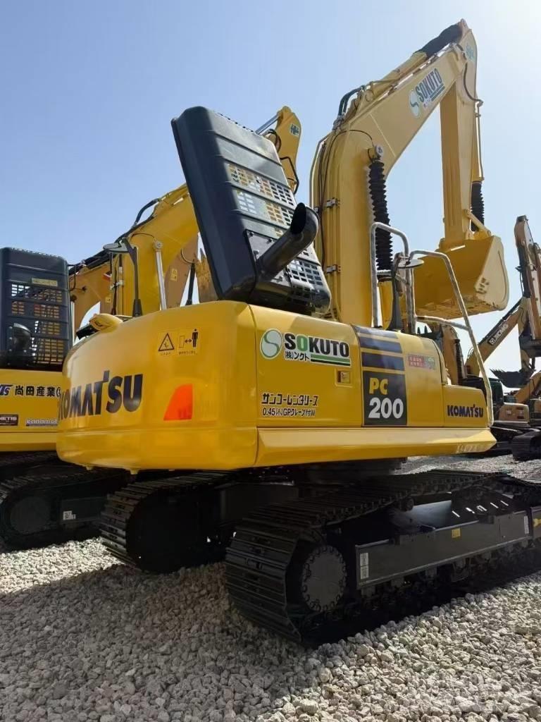 Komatsu 200-8 Paletli ekskavatörler