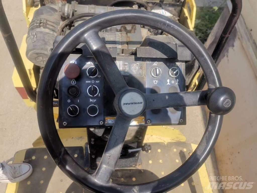 Dynapack cc142 Tek tamburlu silindirler