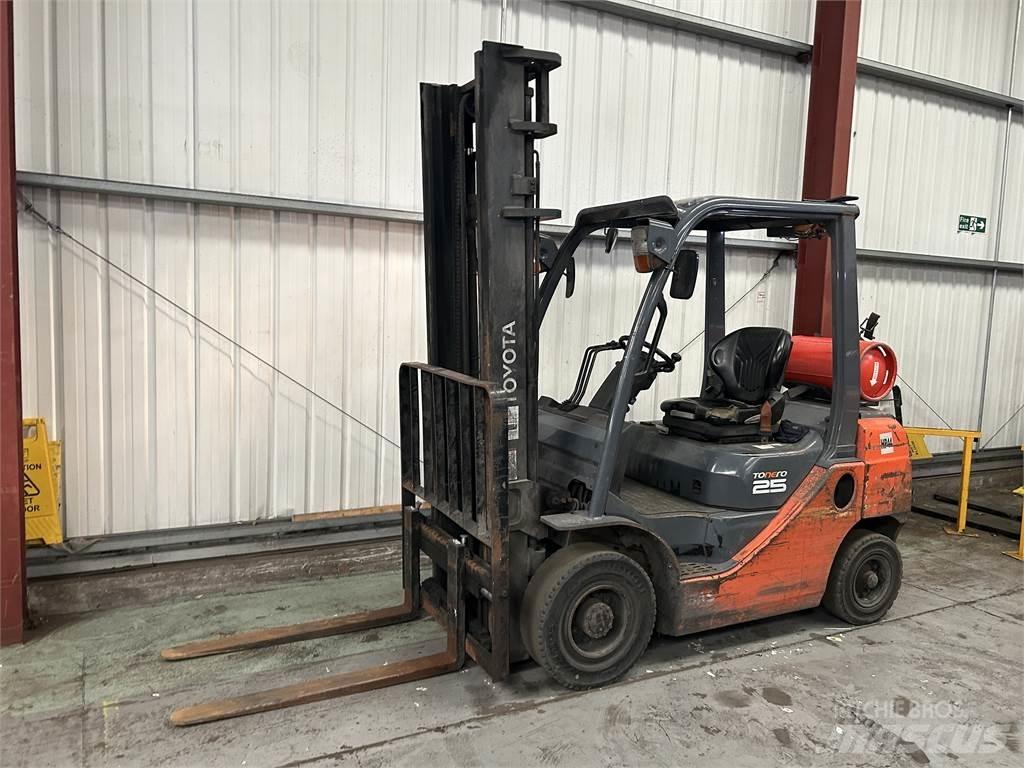 Toyota 02-8FGF25 LPG'li forkliftler