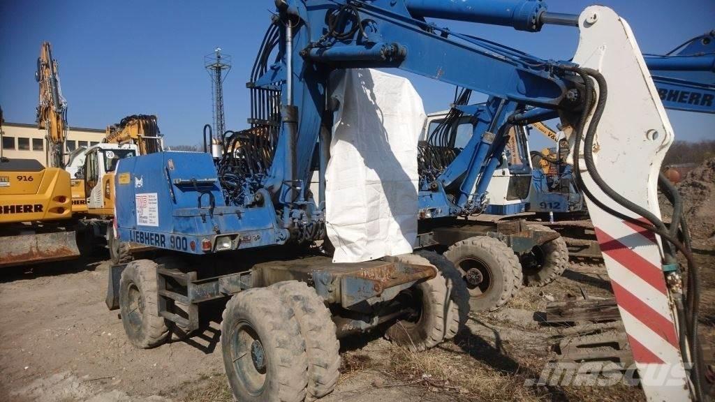 Liebherr A900-C Lastik tekerli ekskavatörler