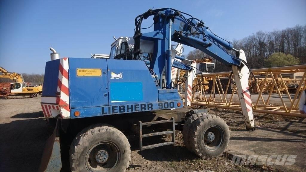 Liebherr A900-C Lastik tekerli ekskavatörler